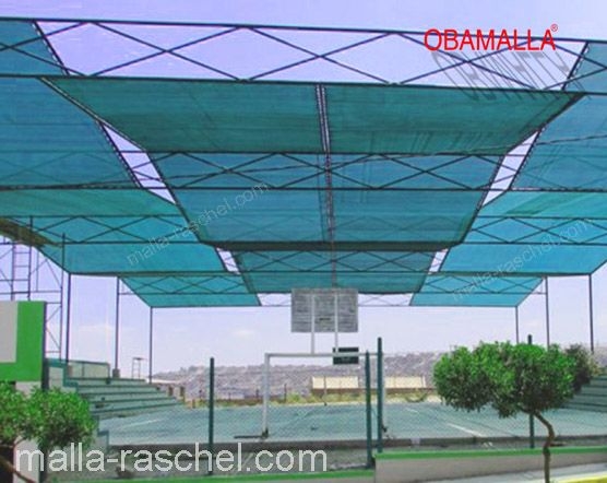 instalación de OBAMALLA en cancha de baloncesto